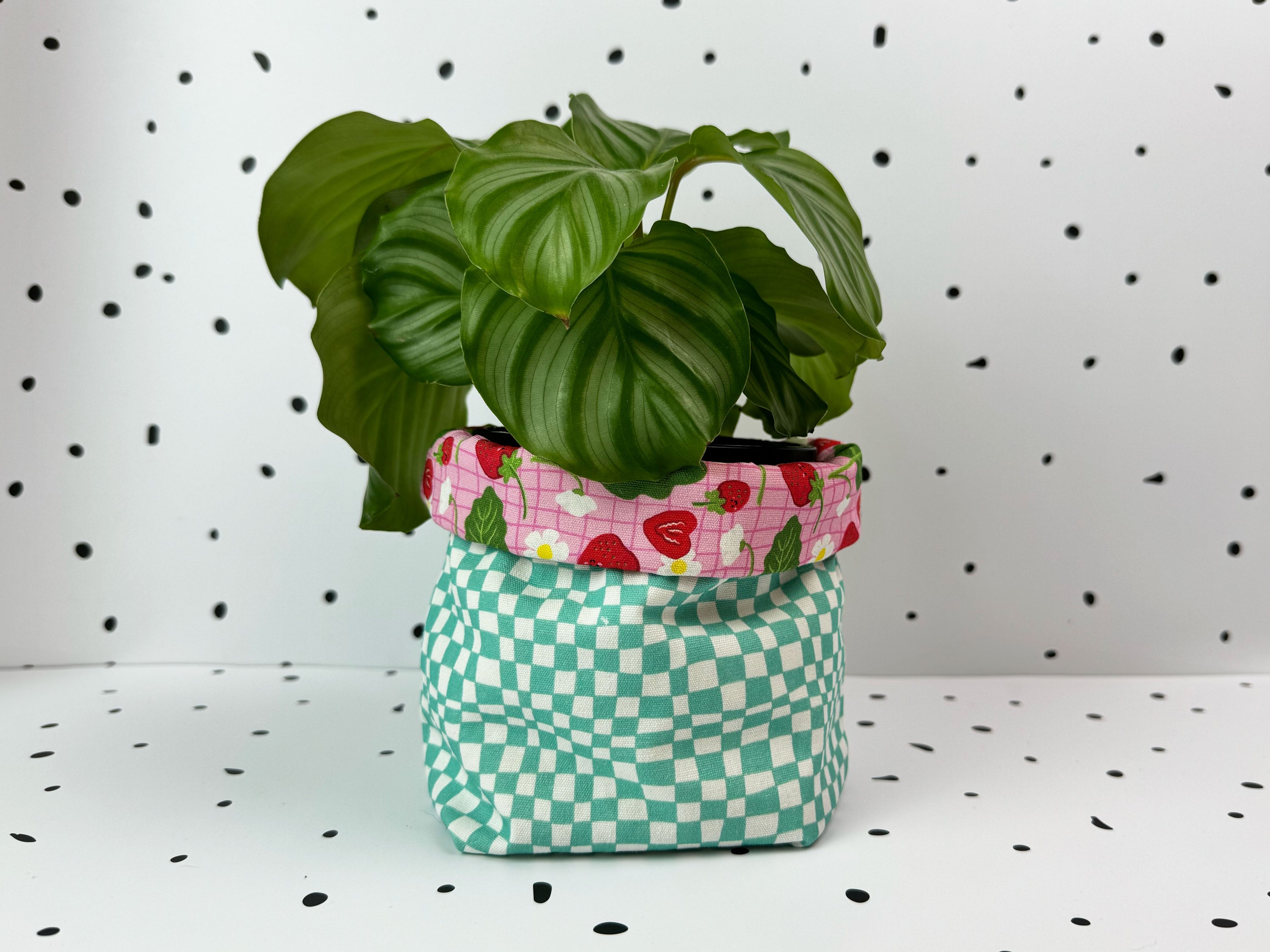 Fabric Planter: Strawberry Kisses