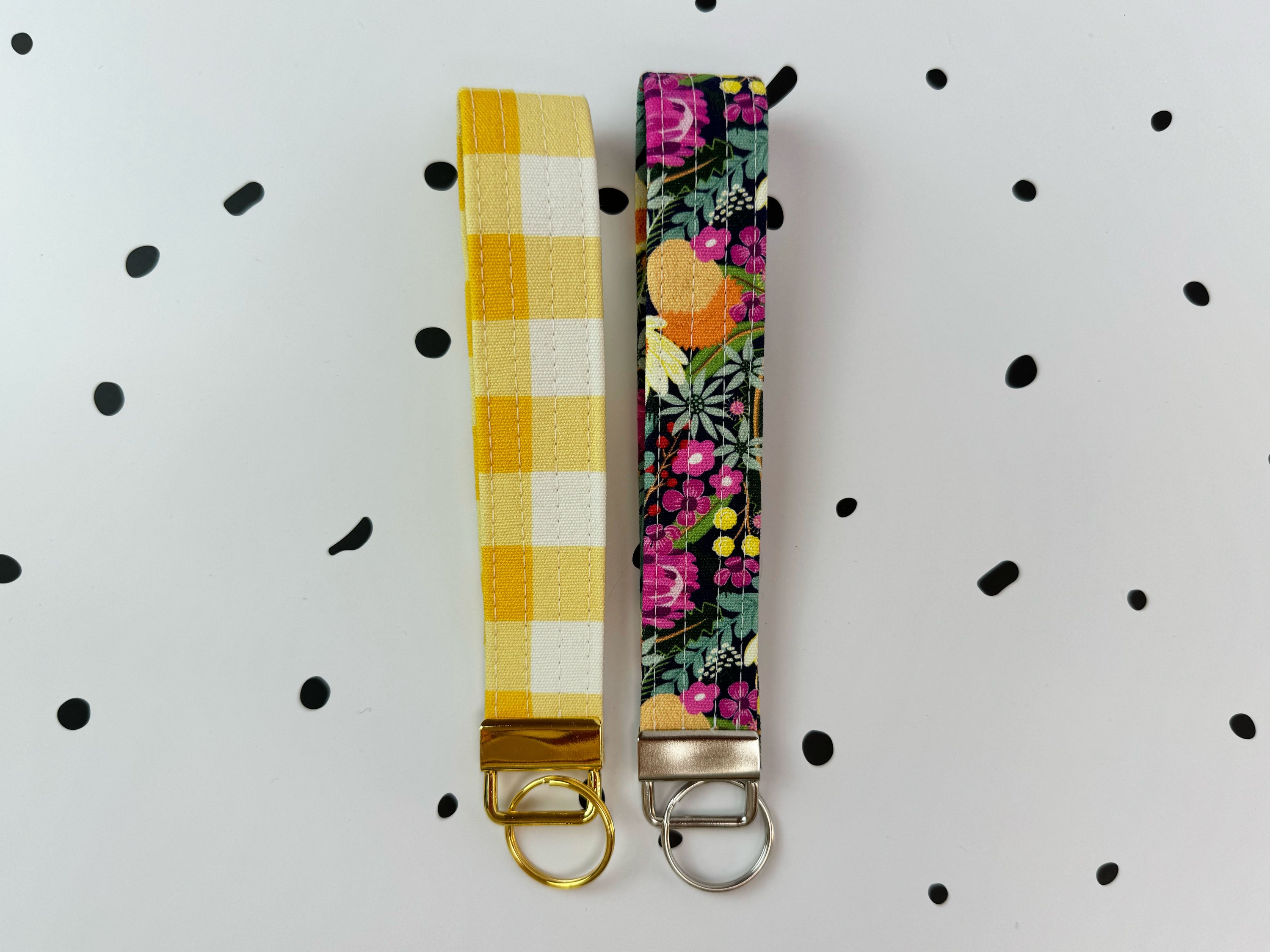 Key Fobs/Wristlet: Hannah Florals