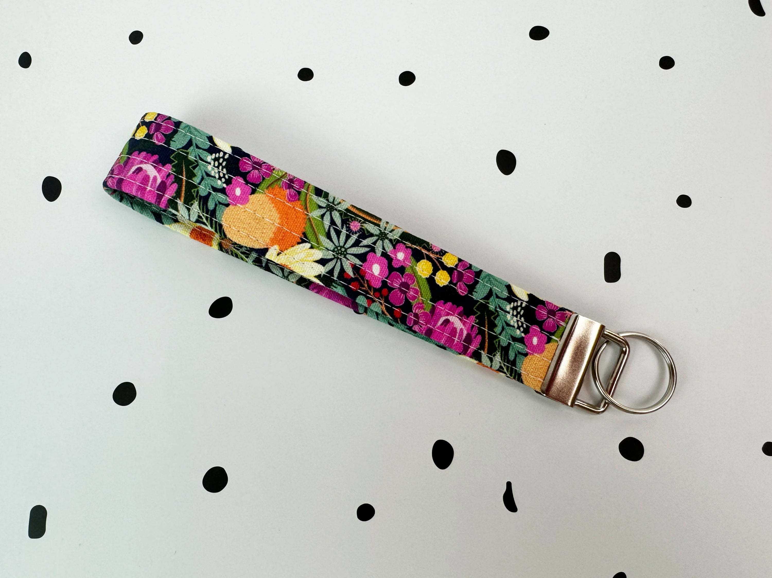 Key Fobs/Wristlet: Hannah Florals