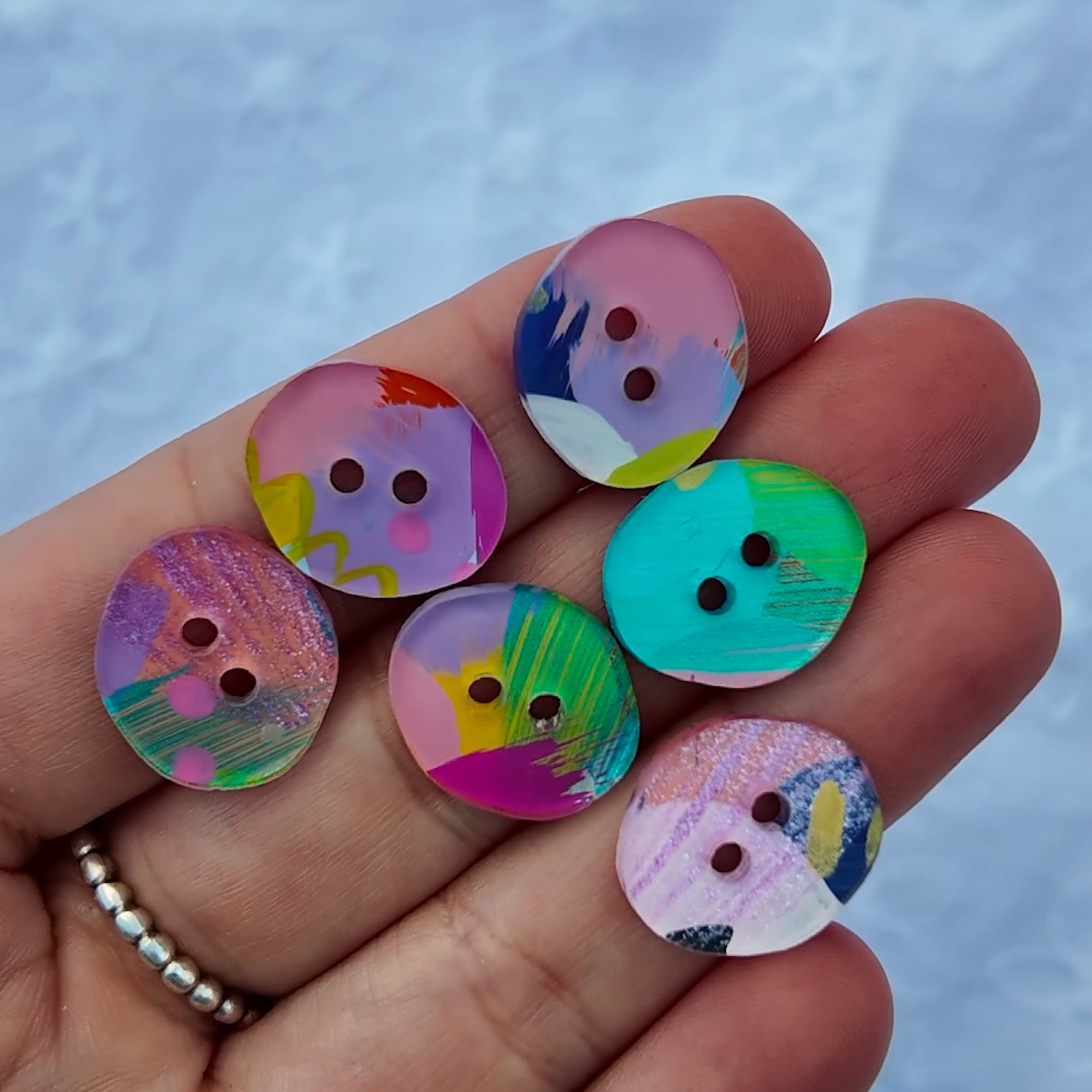 061 - 15mm Oblong Cut Buttons - Hand Painted