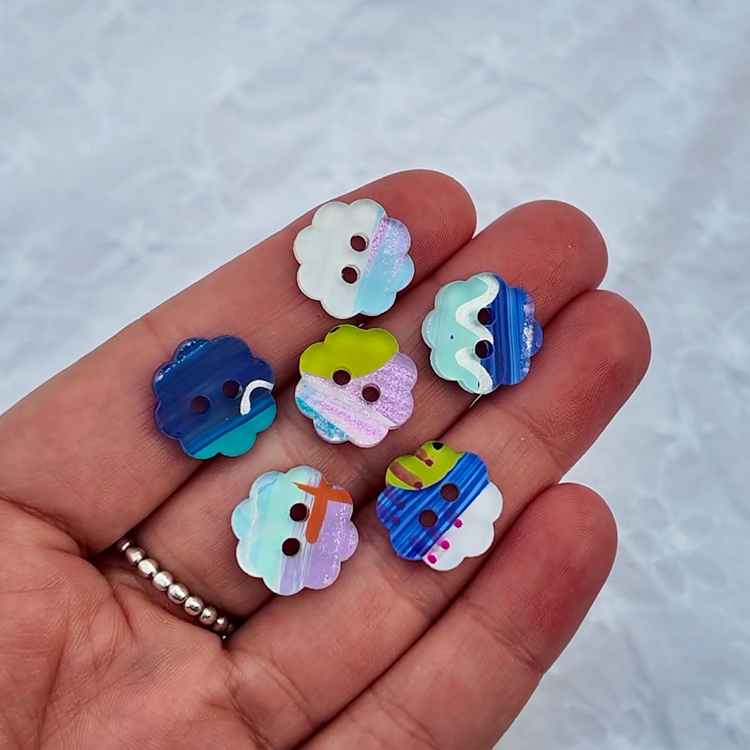 021 - 15mm Peony Cut Buttons - Hand Painted