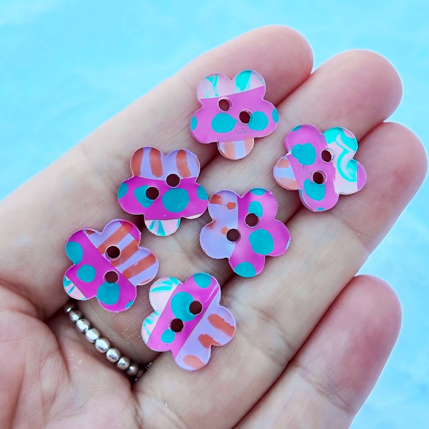 011 - 15mm Flower Cut Buttons - Hand Painted