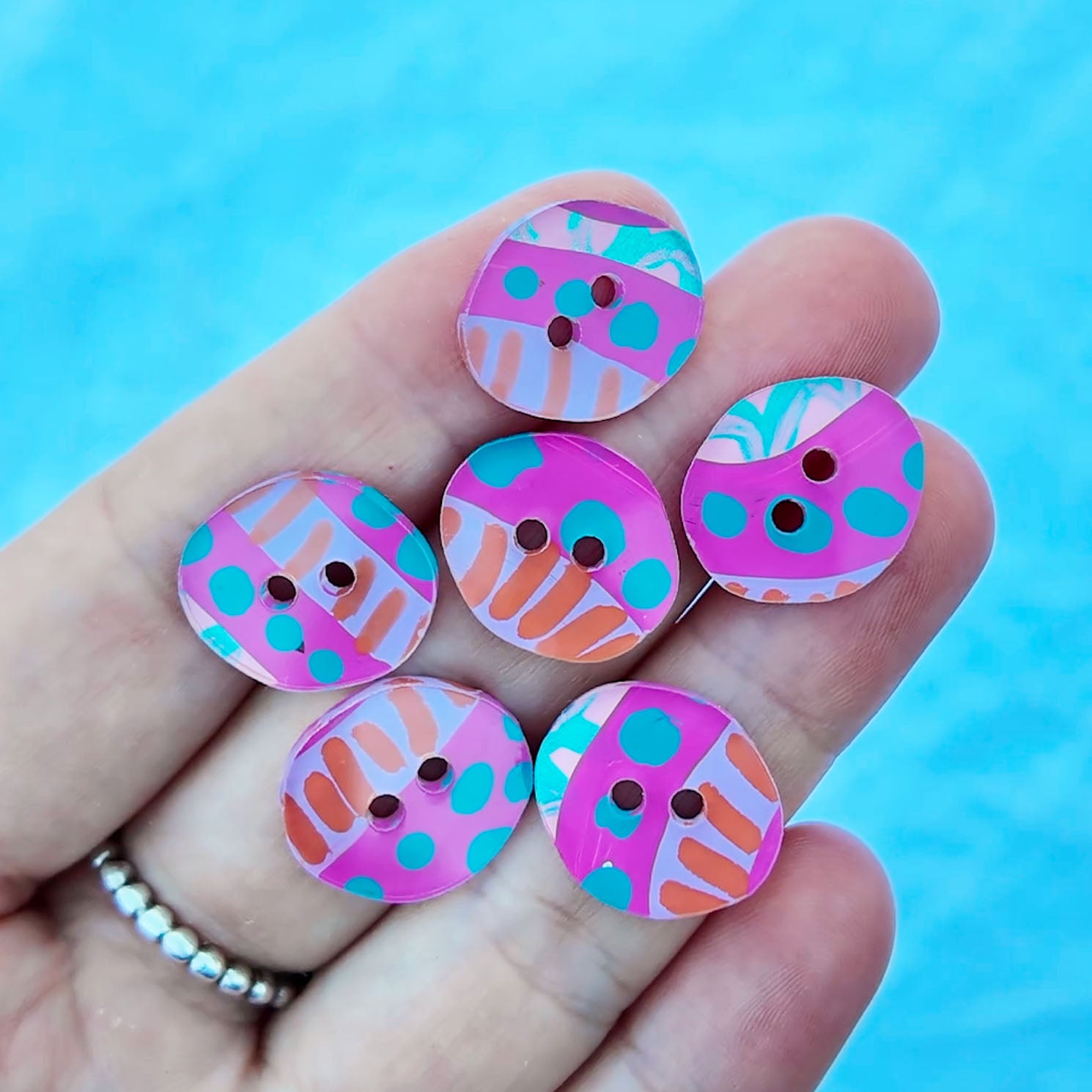 058 - 15mm Oblong Cut Buttons - Hand Painted