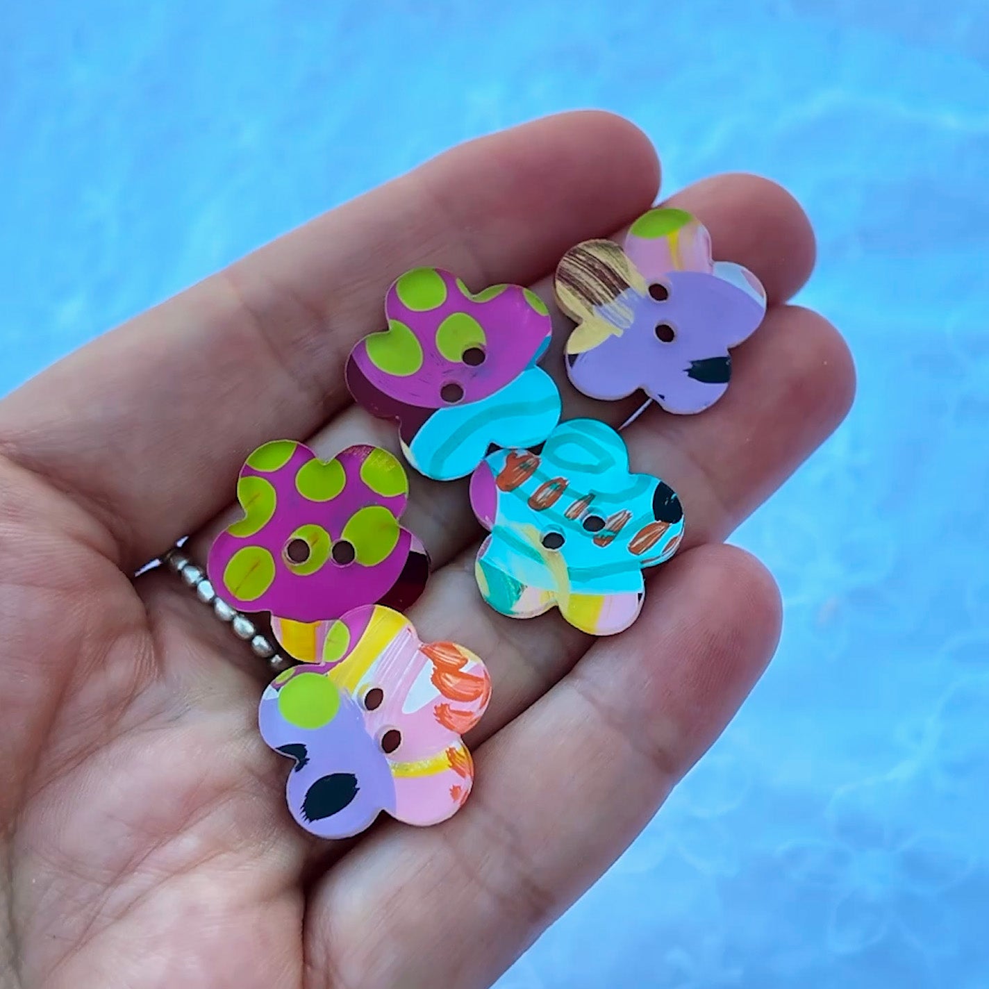 080 - 20mm Flower Cut Buttons - Hand Painted